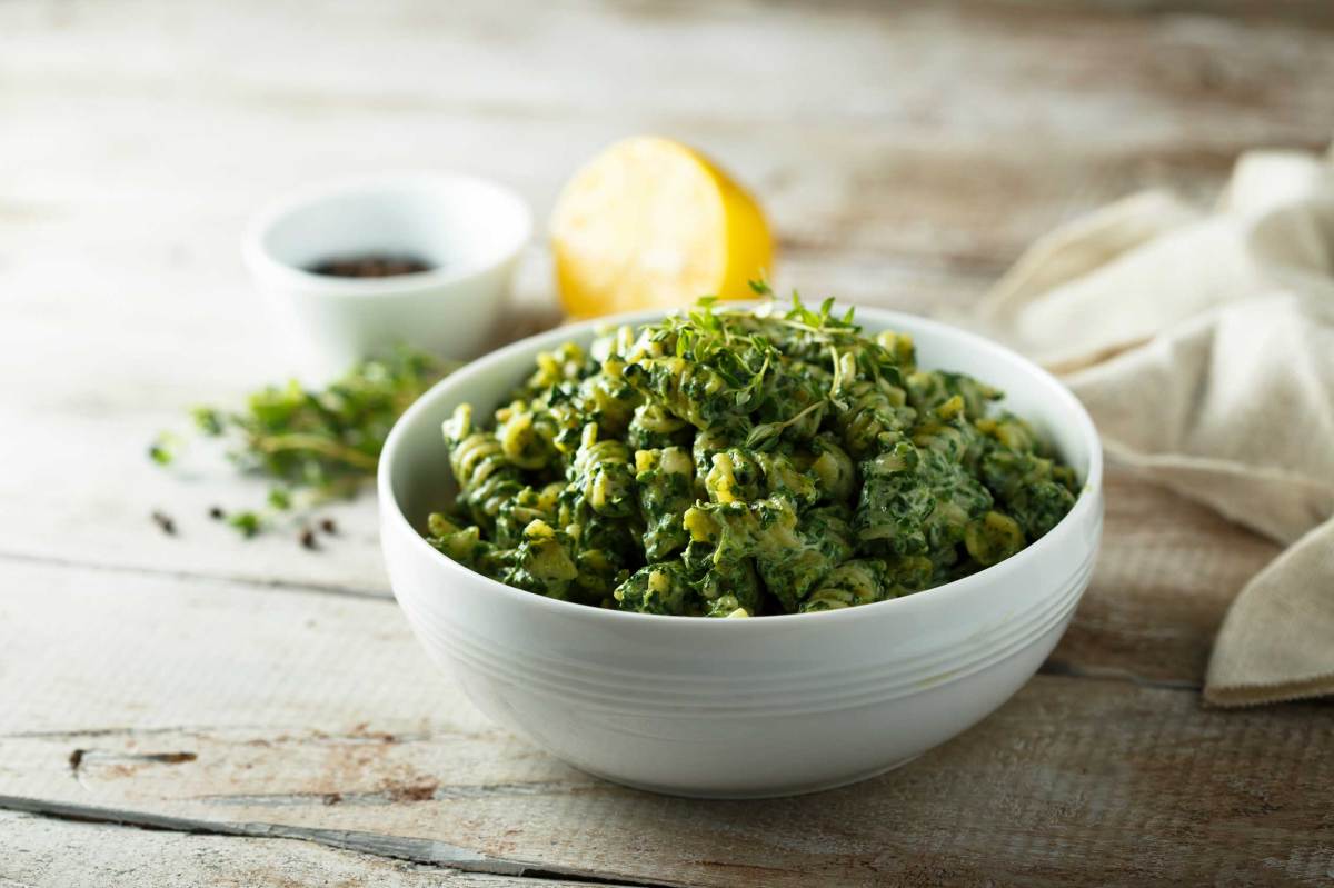 Nudeln mit hausgemachtem Spinat-Pesto