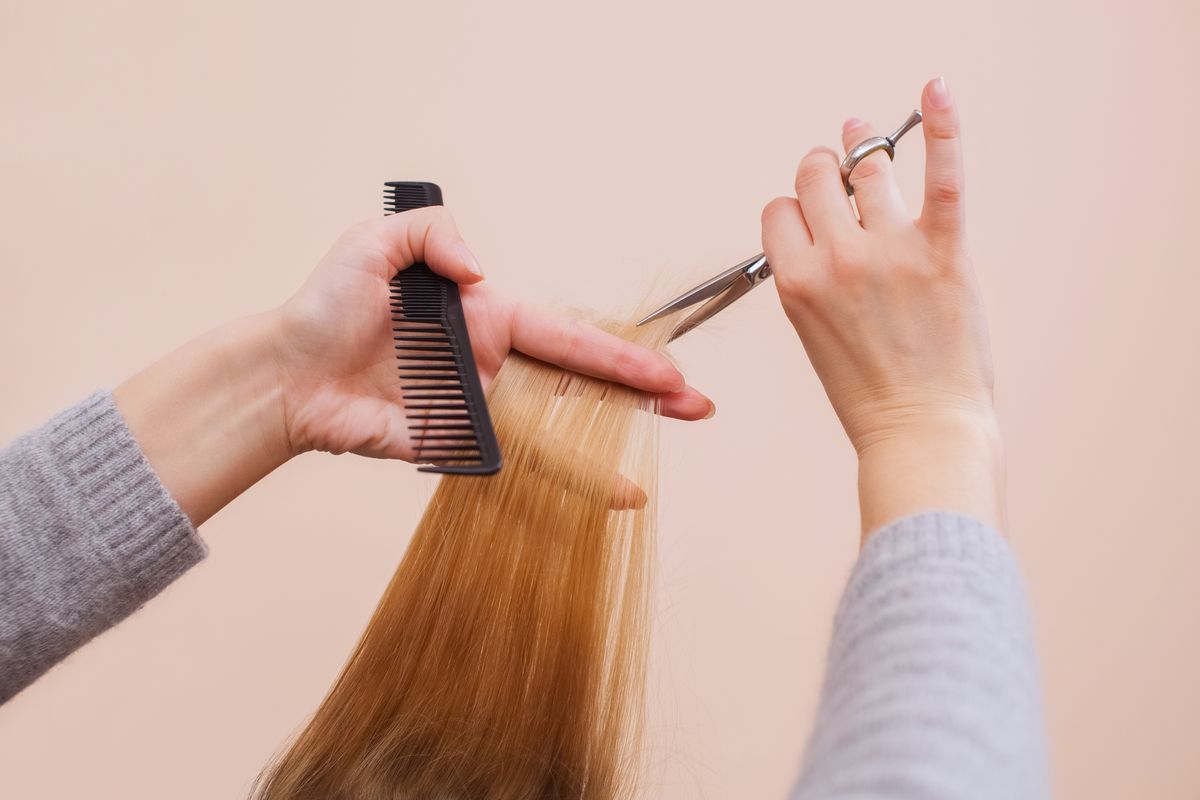 Haare selber schneiden: Anleitung und Tipps