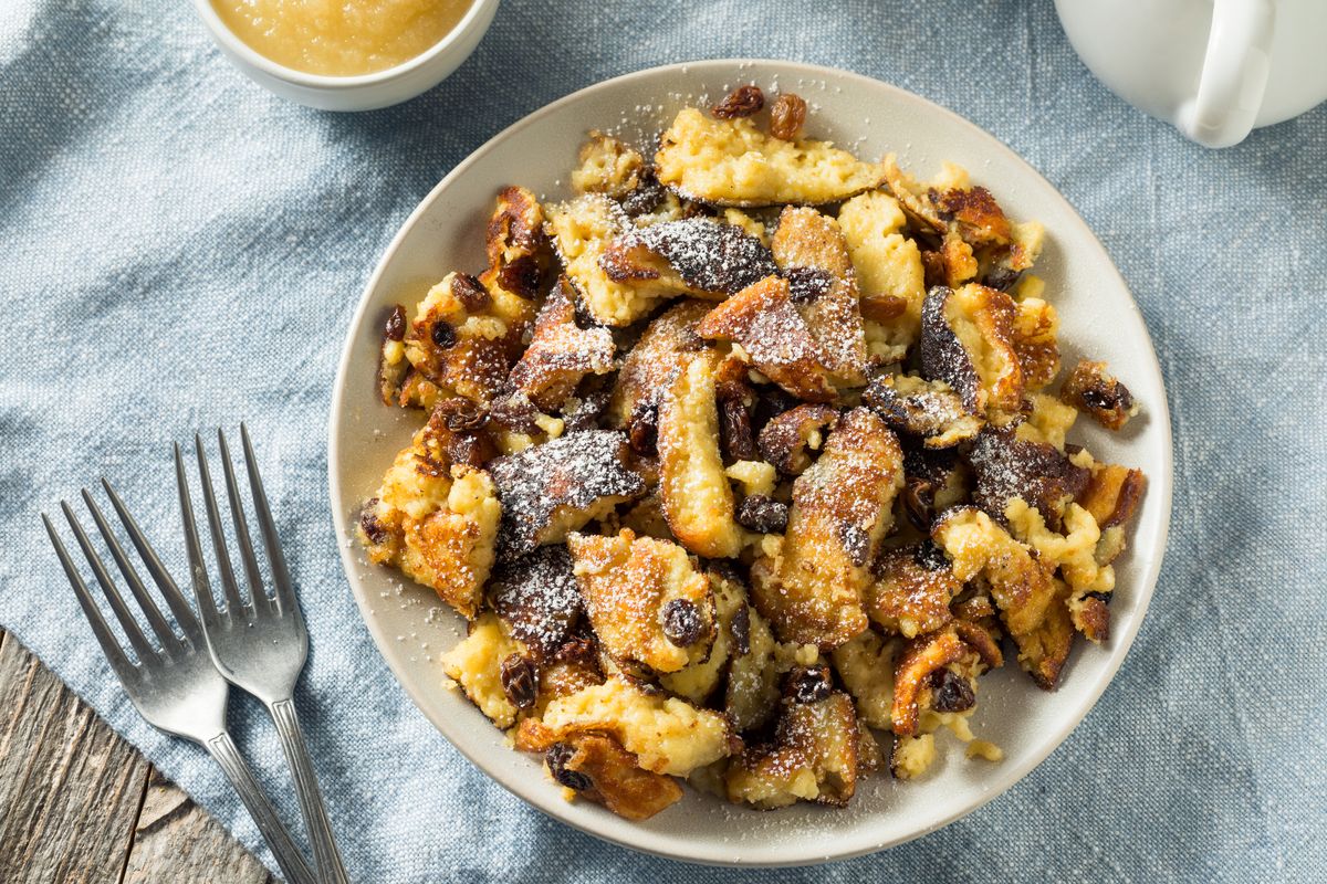 Veganer Kaiserschmarrn: Einfaches Rezept aus 3 Zutaten