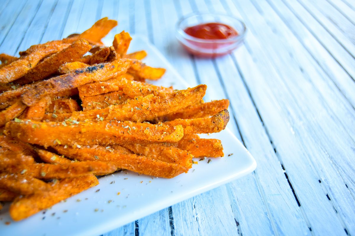 Weltbeste Süßkartoffelpommes: So werden sie schön knusprig