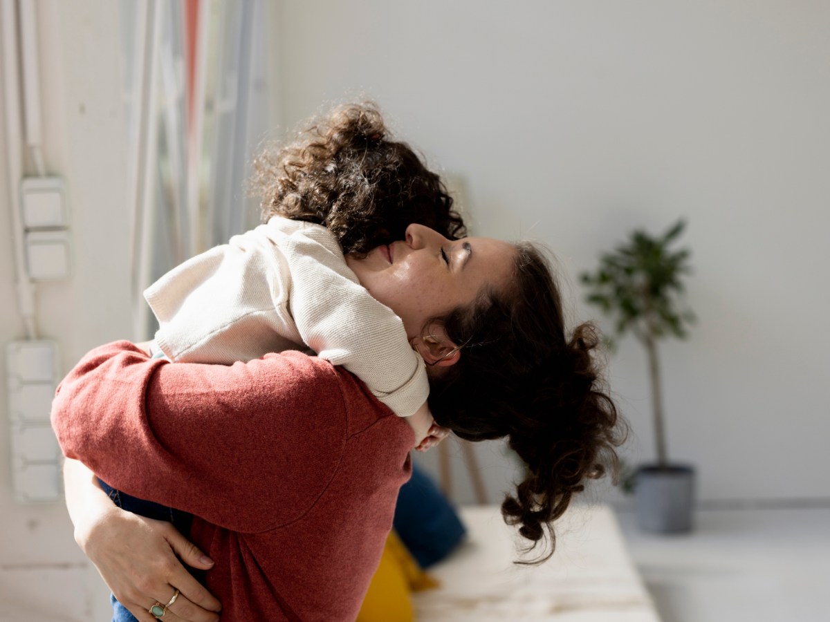 Mutterinstinkt und Urvertrauen: Diese 3 Sternzeichen sind die geborenen Mamas