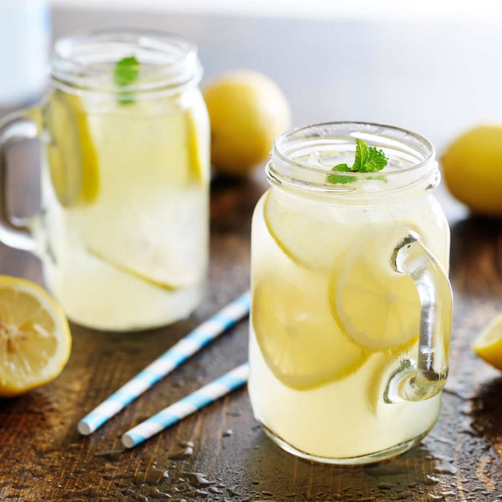 Limonade selber machen: 5 Rezepte für sommerliche Durstlöscher - gofeminin