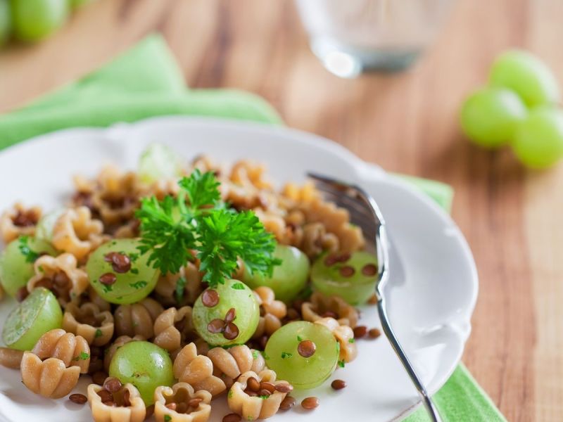 Pasta mit Trauben: Genialer Food-Trend zuhause nachgekocht