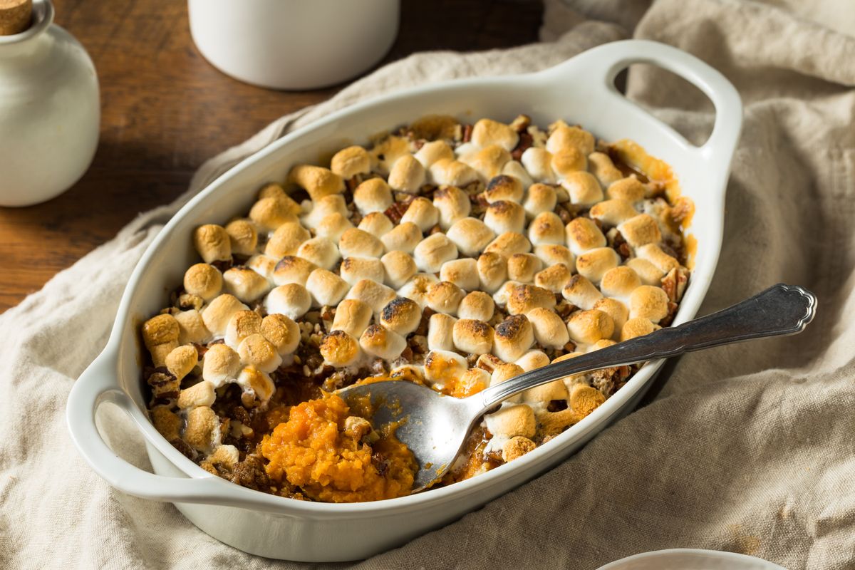 Süßkartoffelauflauf mit Marshmallows: Herzhaft-süßes Ofengericht ...