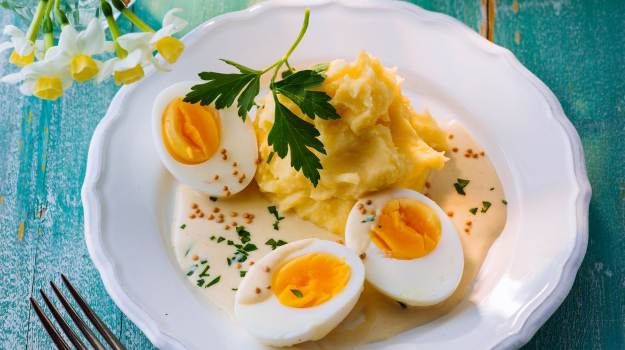 Klassische Eier in Senfsoße mit Kartoffelstampf: Blitzrezept für die ...