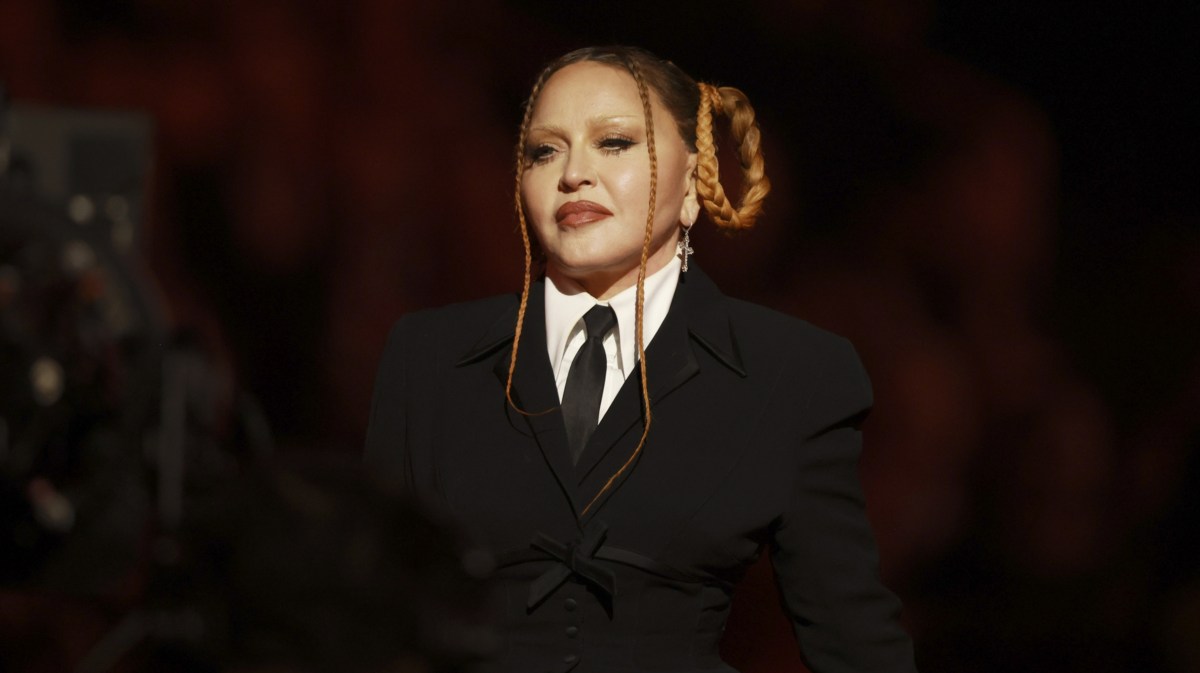 Madonna auf ihrem Auftritt bei den GRAMMYS