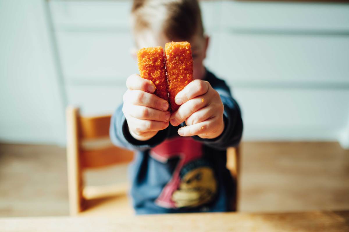 Fisch ist gesund, sogar in Form von Fischstäbchen, dachten wir bisher. Das Verbrauchermagazin Öko-Test hat zum Teil leider anderes gefunden.