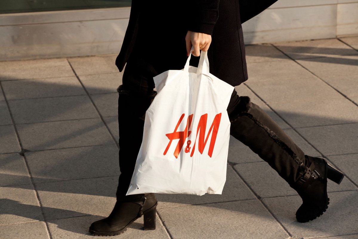 Rabanne-Kollektion von H&M: So müssen Strumpfhosen im Winter 2023 aussehen  - gofeminin