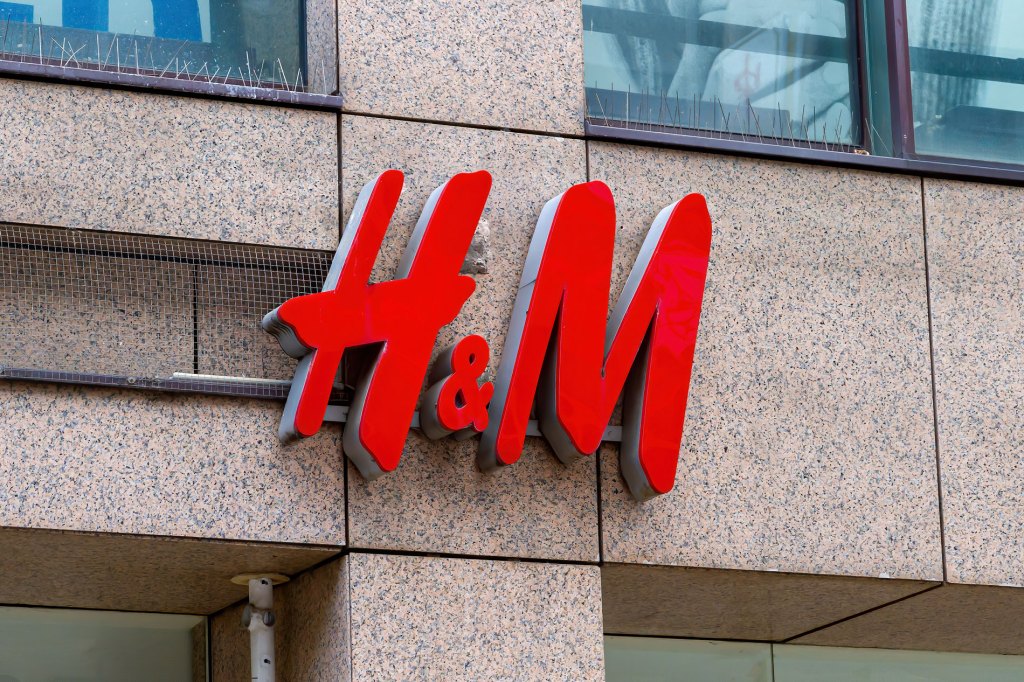 Edler Figurschmeichler: Diese Traum-Bluse von H&M macht schlank