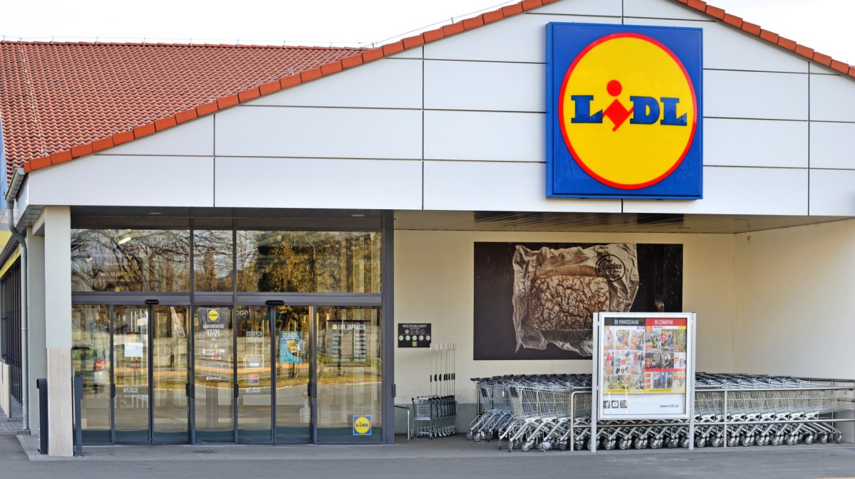 Außenfassade von Lidl Filliale.