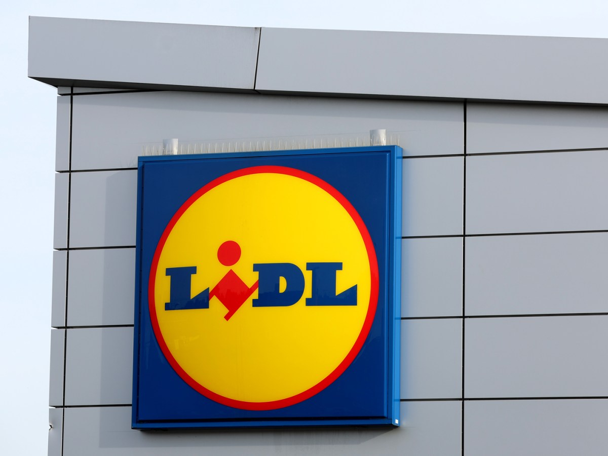 Bei Lidl wird’s kuschelig: Die Kaschmir-Decke lieben wir