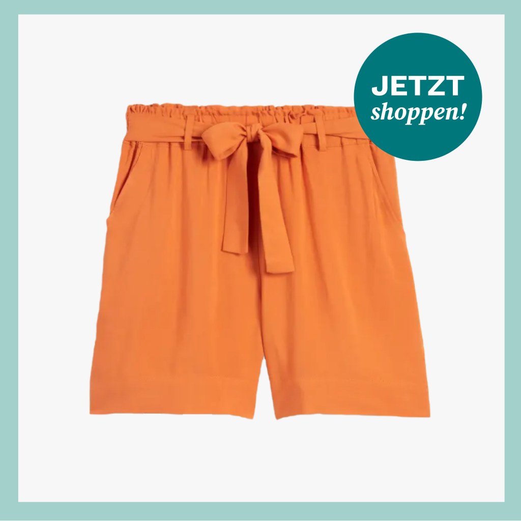 Luftige Shorts aus leichtem Material mit Gürtel in Orange