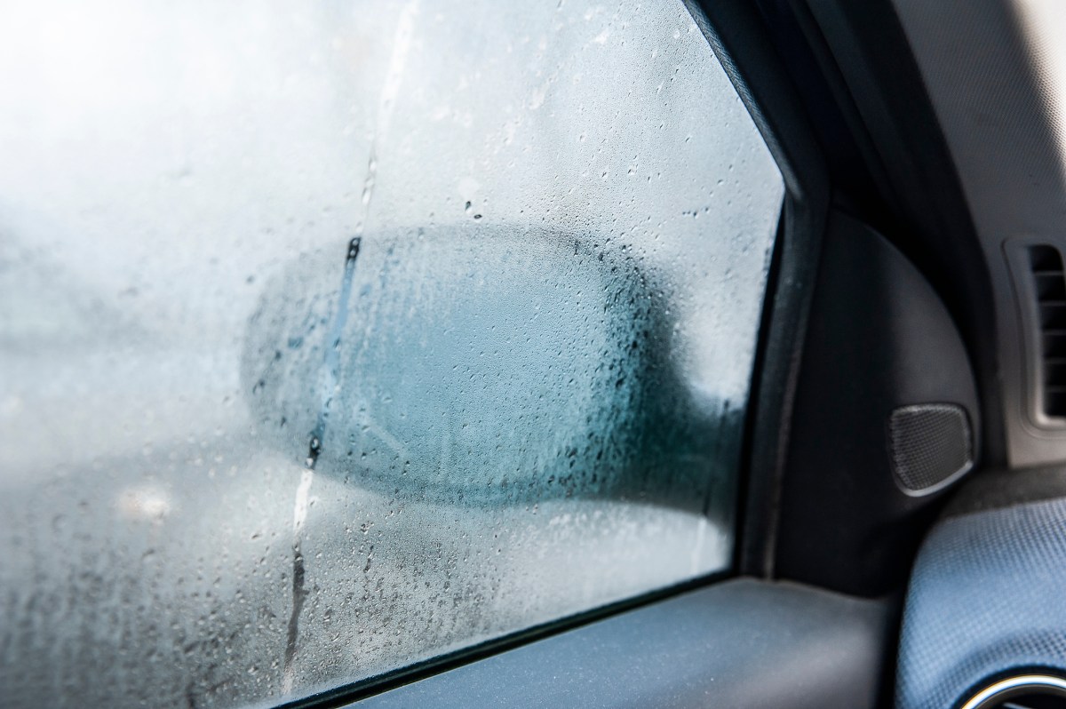 Beschlagene Scheiben im Auto