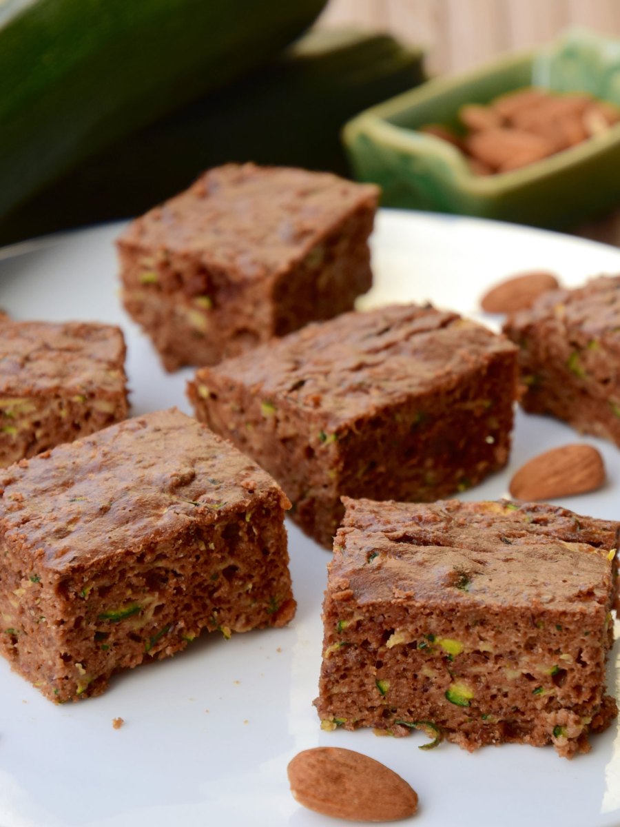 Low Carb: Saftige Zucchini-Brownies zum Schlemmen ohne Reue