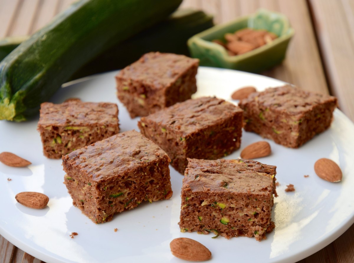 Low Carb Mandel-Schoko-Zucchini-Brownies