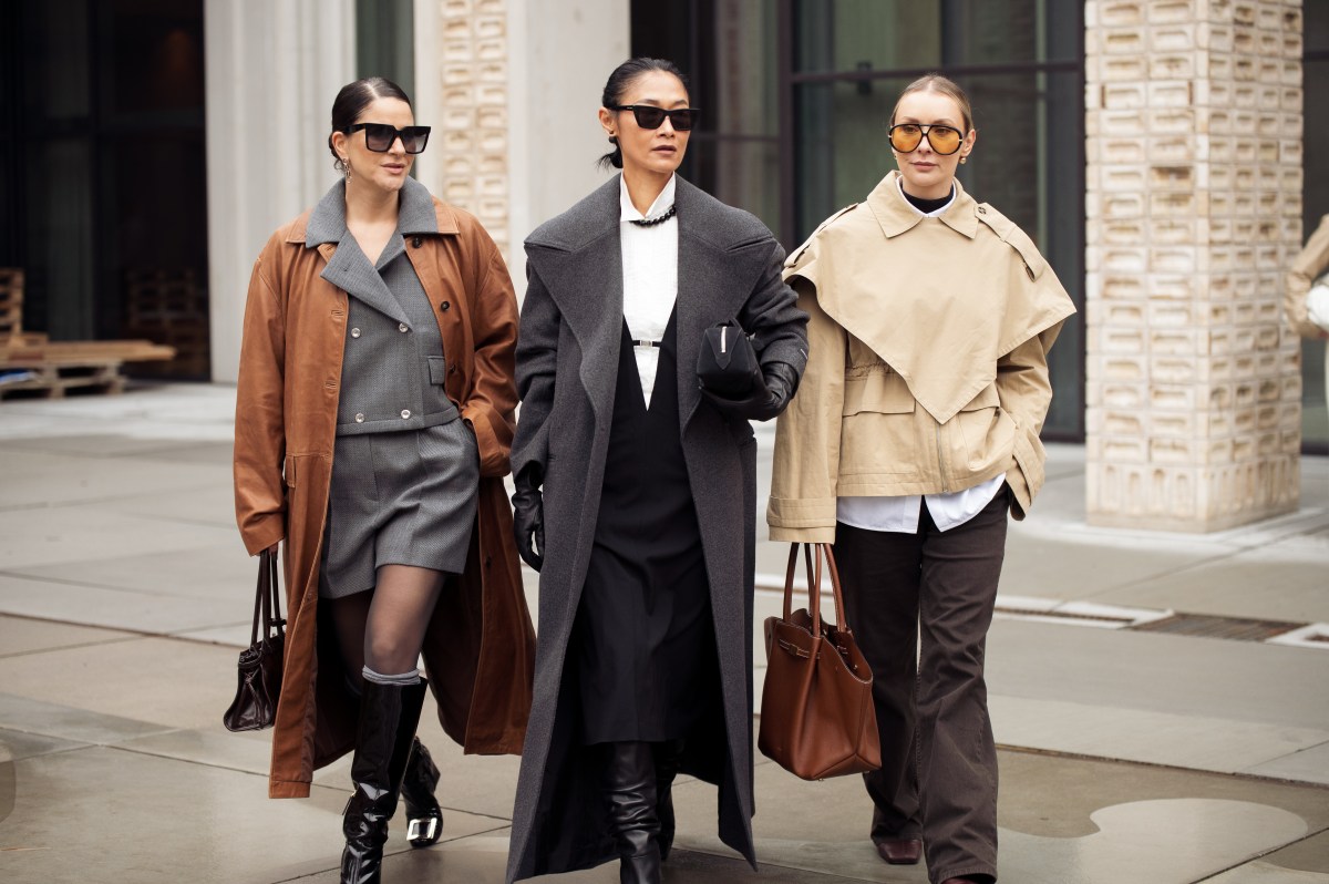 3 Frauen in Trendkleidung